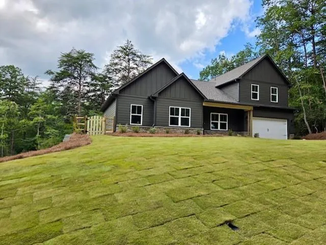 129 Morse Elm Loop Waleska, GA 30183