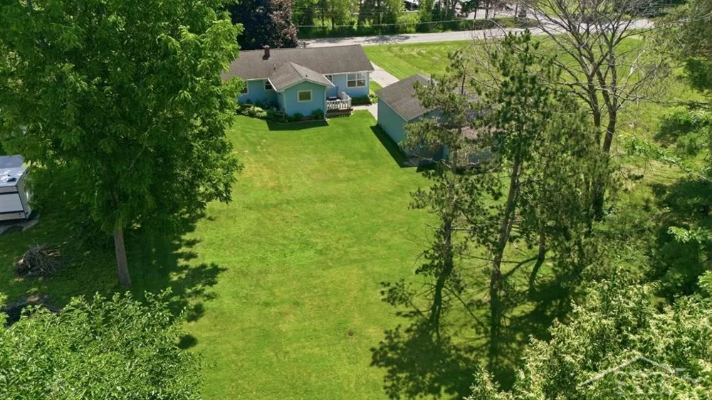 4665 River Road Thomas Township, MI 48623