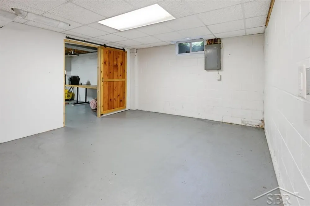4665 River Road Thomas Township, MI 48623