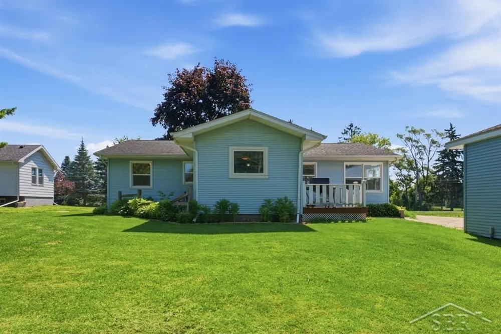 4665 River Road Thomas Township, MI 48623