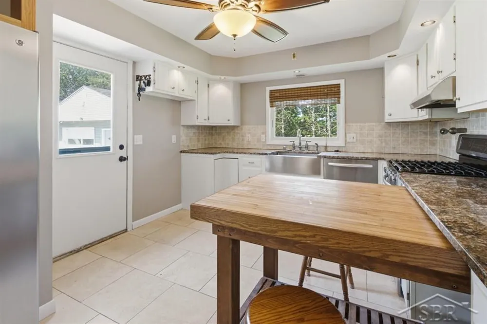 4665 River Road Thomas Township, MI 48623