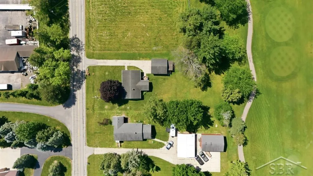 4665 River Road Thomas Township, MI 48623