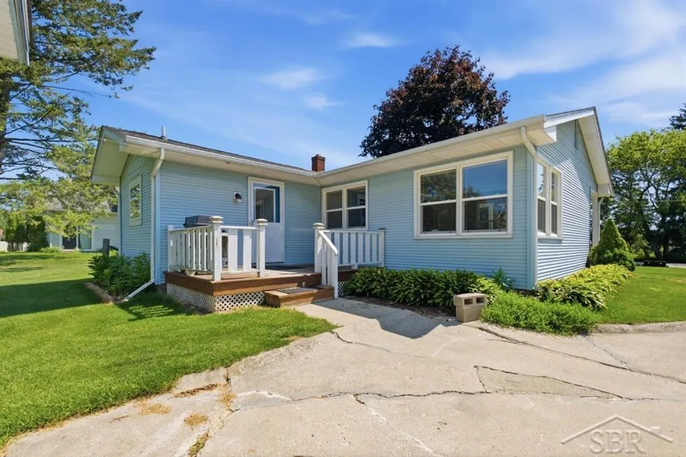 4665 River Road Thomas Township, MI 48623