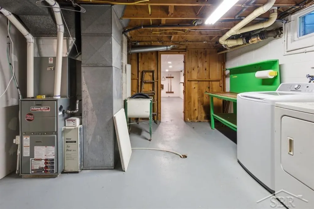 4665 River Road Thomas Township, MI 48623