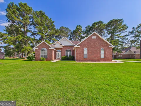 503 Victoria CIR