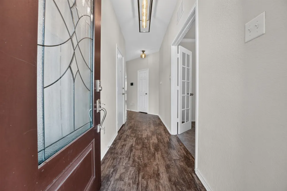 612 Sonterra Boulevard Jarrell, TX 76537