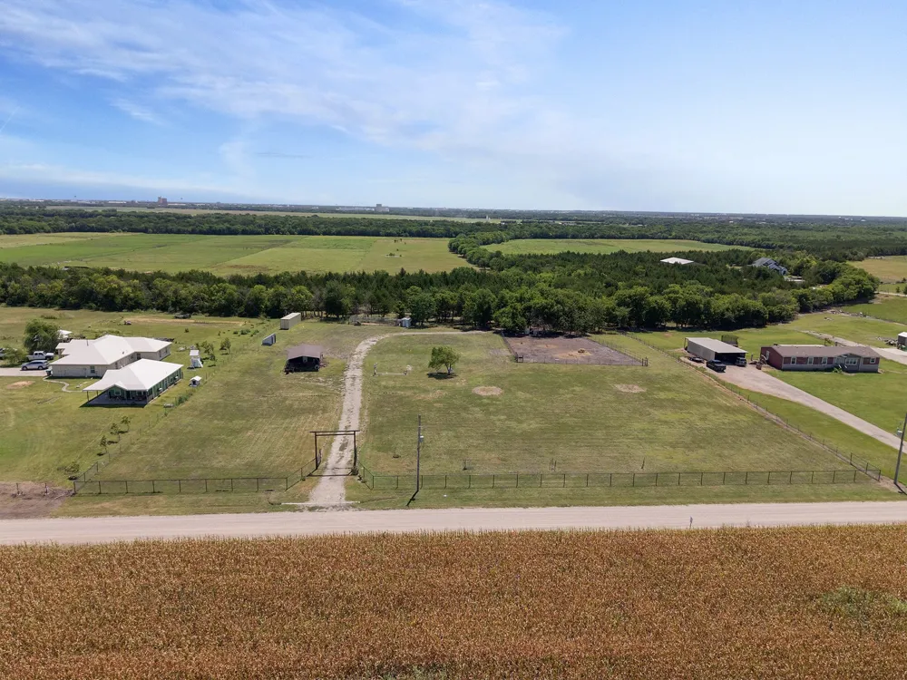 1843 County Road 2140 Caddo Mills, TX 75135