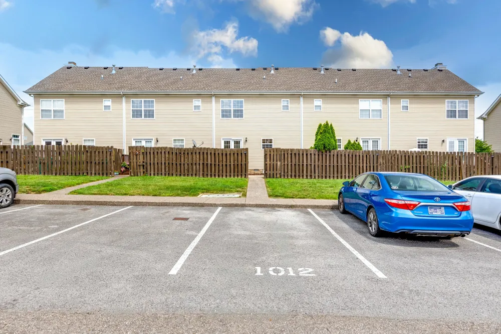 1012 McKenna Dr Thompsons Station, TN 37179