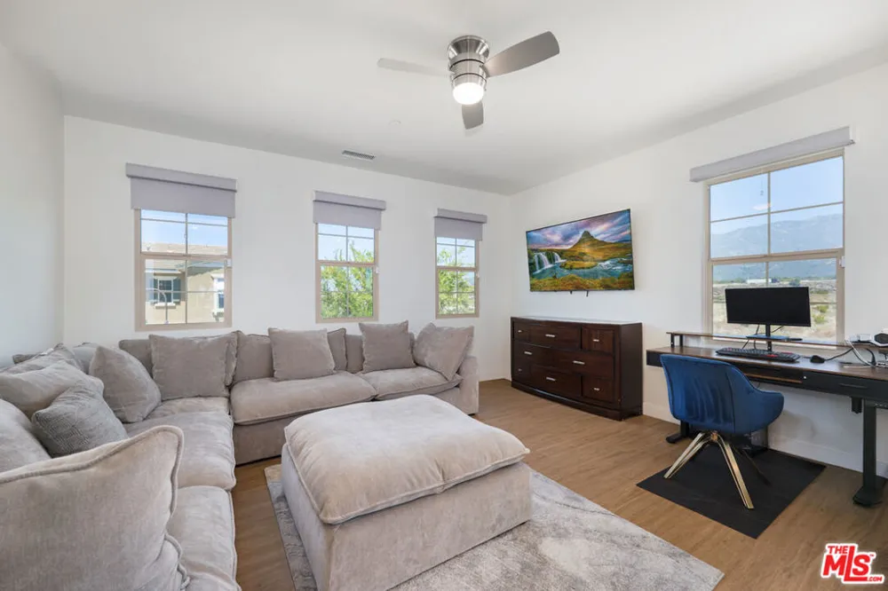 1640 Santa Fe Place Upland, CA 91784