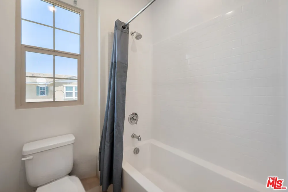 1640 Santa Fe Place Upland, CA 91784