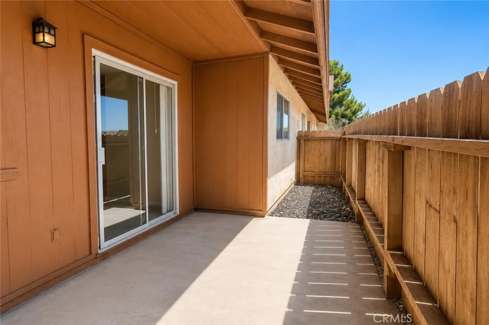 19133 Allegheny #10 Apple Valley, CA 92307