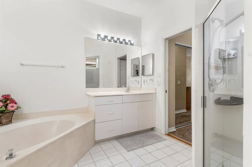 1930 Easthampton Terrace Vero Beach, FL 32966