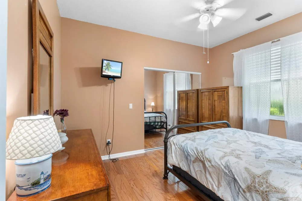 1930 Easthampton Terrace Vero Beach, FL 32966
