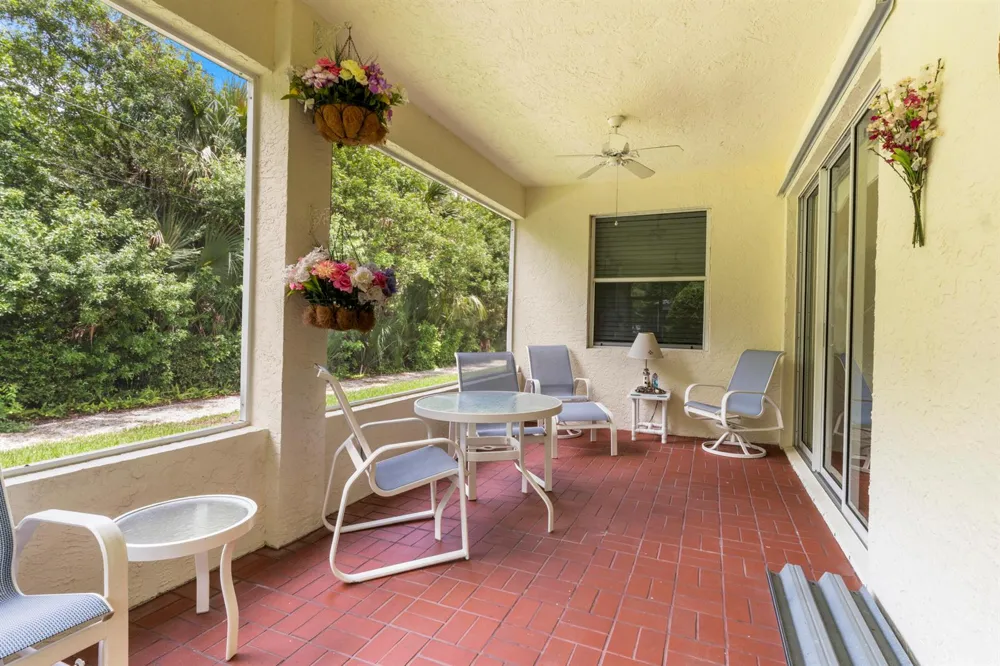1930 Easthampton Terrace Vero Beach, FL 32966