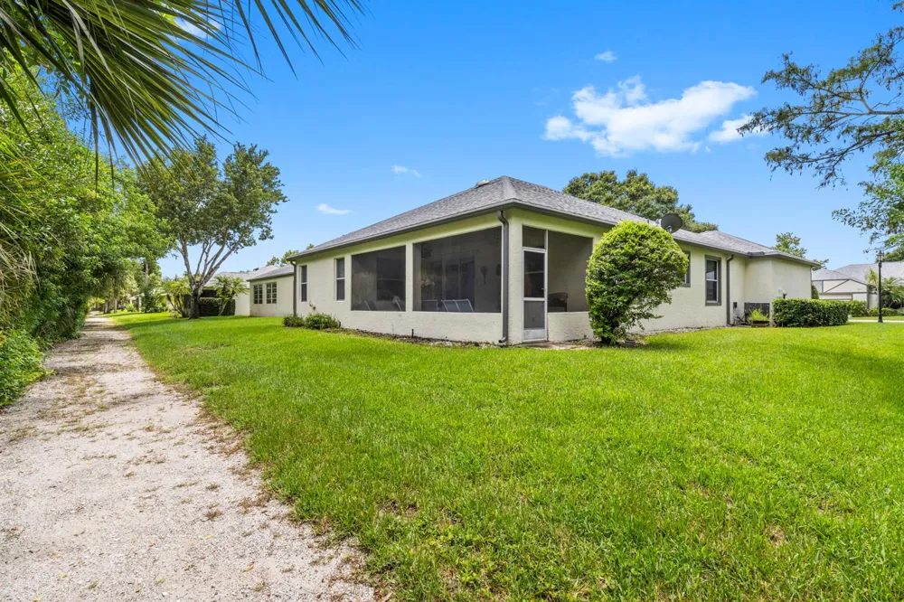 1930 Easthampton Terrace Vero Beach, FL 32966