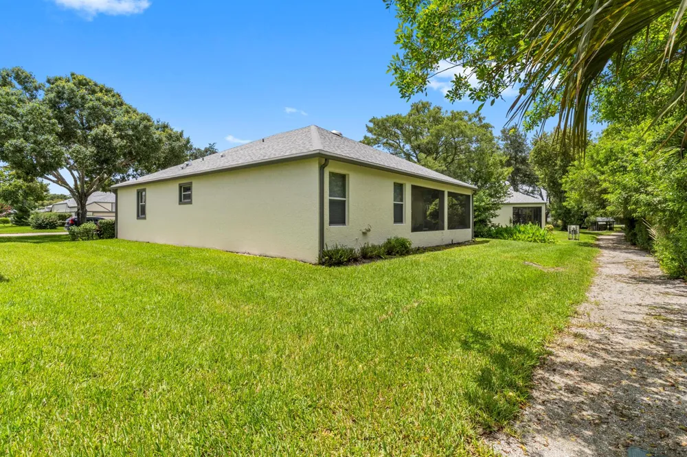 1930 Easthampton Terrace Vero Beach, FL 32966