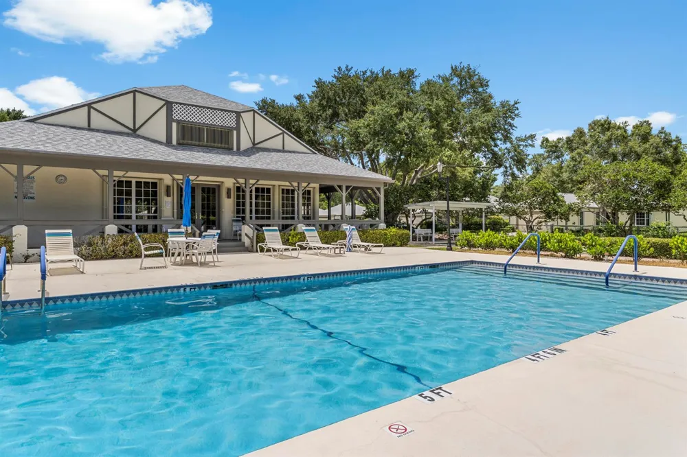 1930 Easthampton Terrace Vero Beach, FL 32966