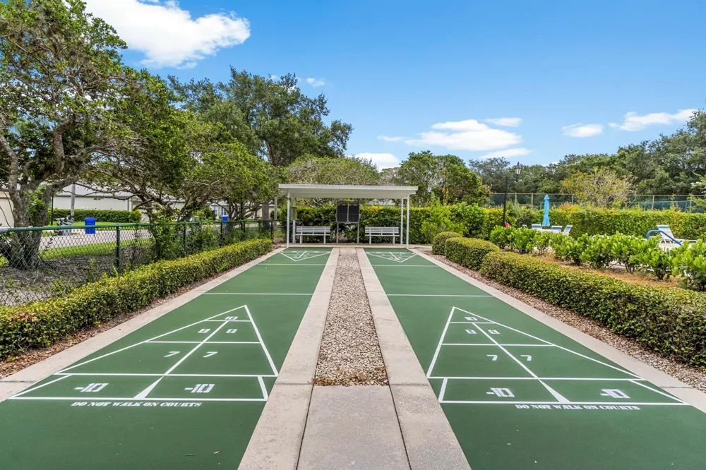 1930 Easthampton Terrace Vero Beach, FL 32966