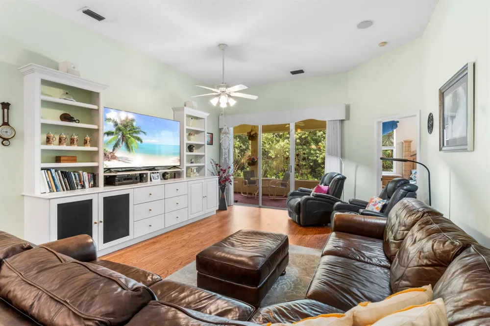 1930 Easthampton Terrace Vero Beach, FL 32966