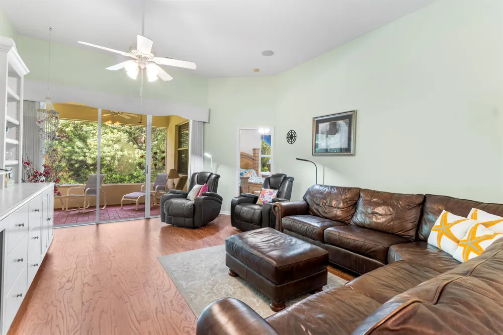 1930 Easthampton Terrace Vero Beach, FL 32966