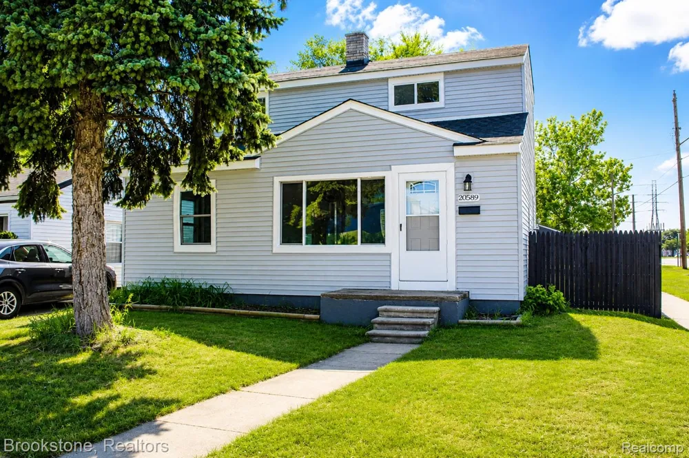 20589 Negaunee Redford Charter Township, MI 48240