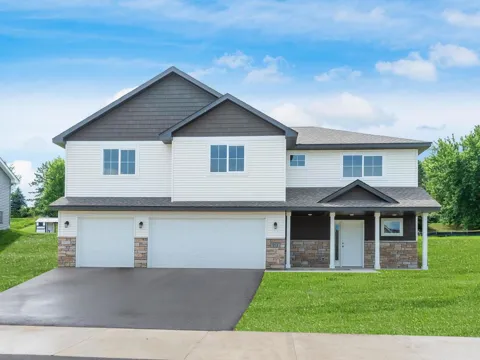 913 Harvest Drive SW