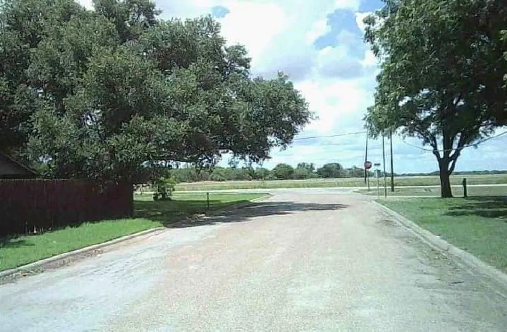 204 Circle Drive Winters, TX 79567