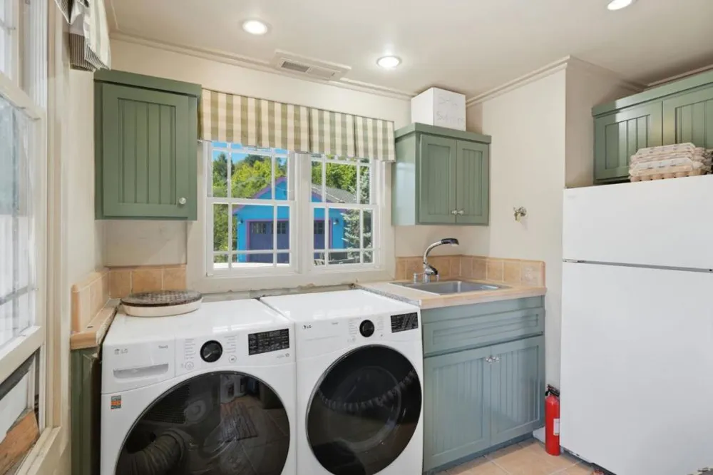 359 Canham Road Scotts Valley, CA 95066