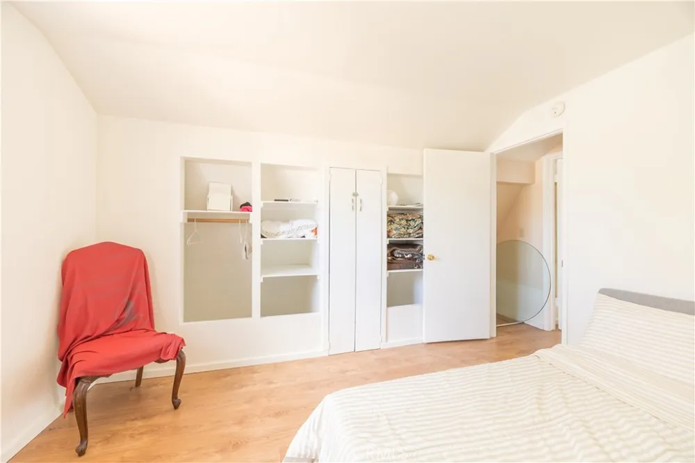 133 Holmes Lane Sugarloaf, CA 92386