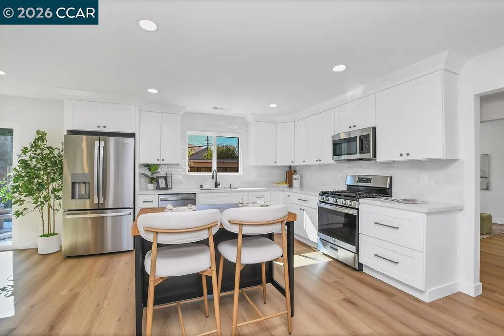 4395 Cabrilho Dr Martinez, CA 94553