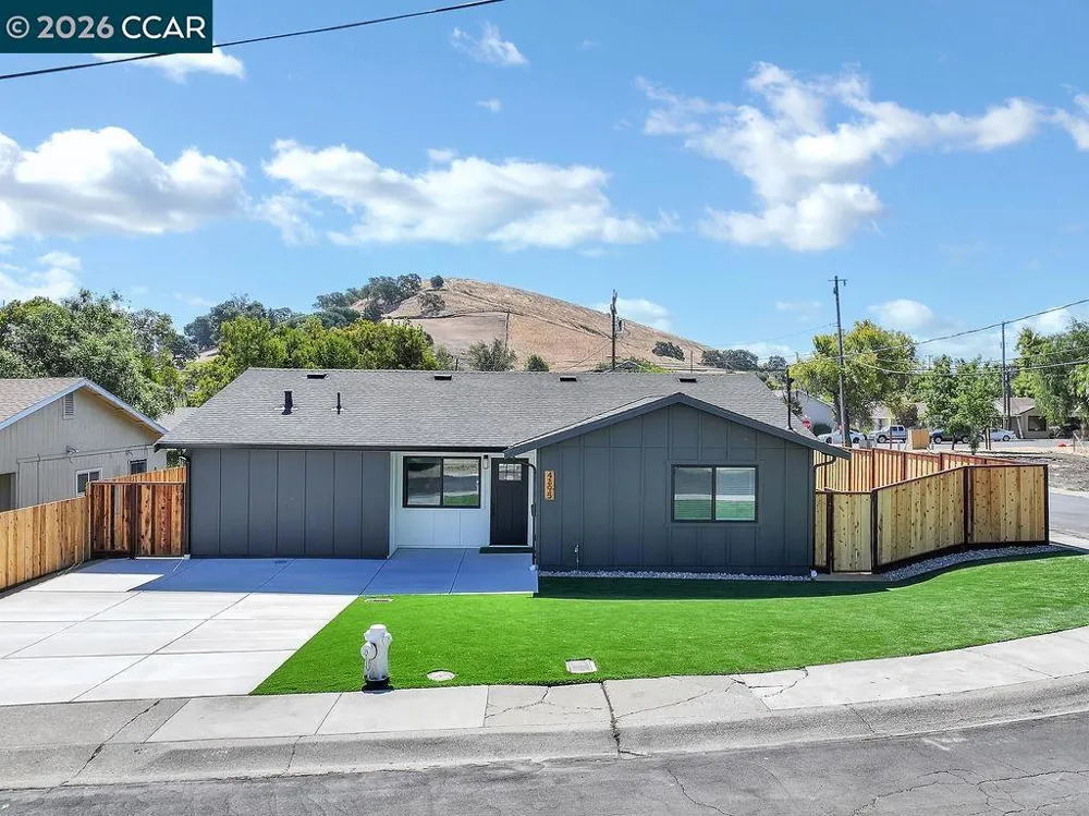4395 Cabrilho Dr Martinez, CA 94553