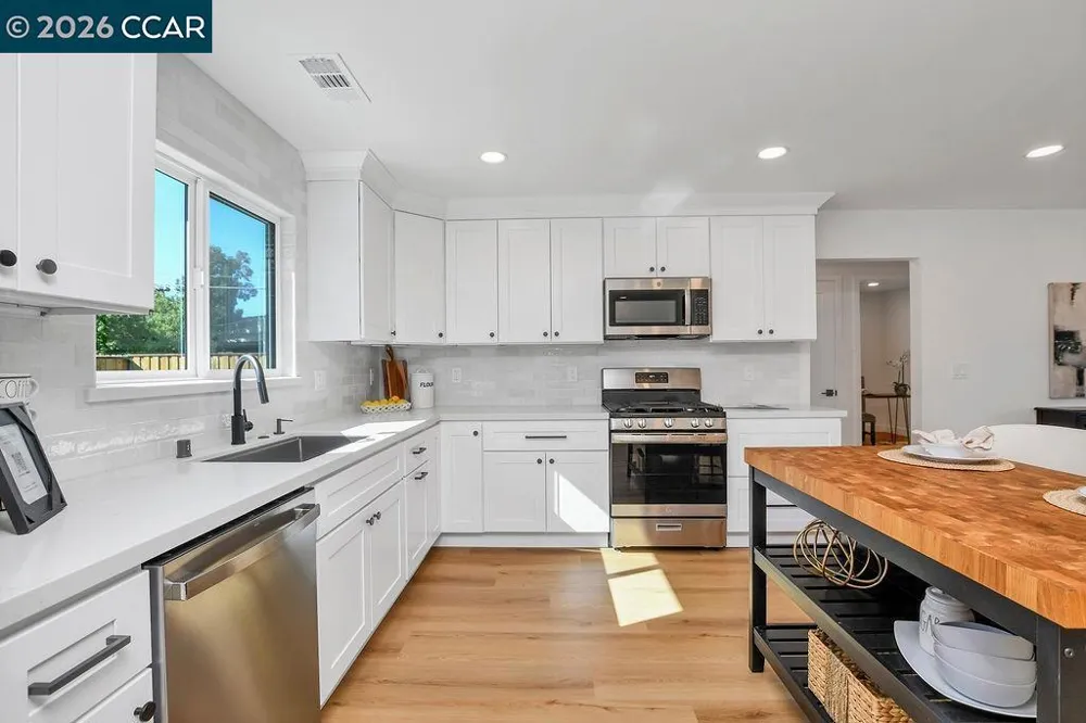 4395 Cabrilho Dr Martinez, CA 94553