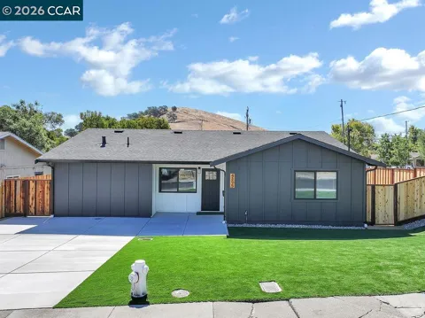4395 Cabrilho Dr