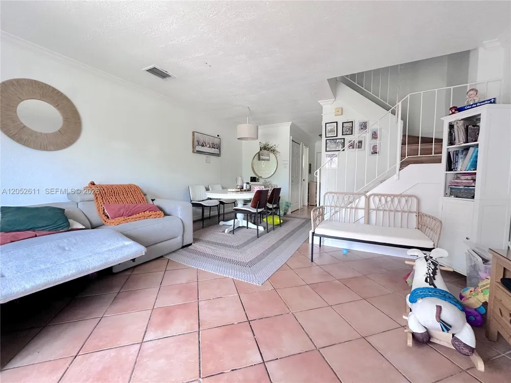 8600 SW 67th Ave #940 Pinecrest, FL 33156