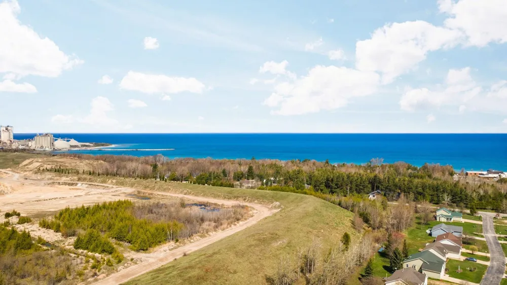 7031 Applewood Drive Charlevoix Township, MI 49720