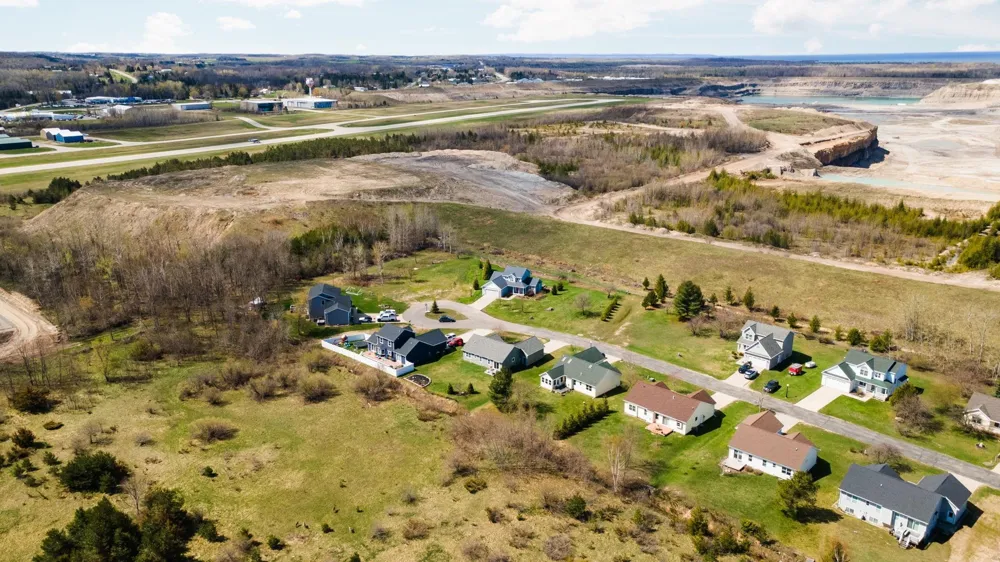 7031 Applewood Drive Charlevoix Township, MI 49720