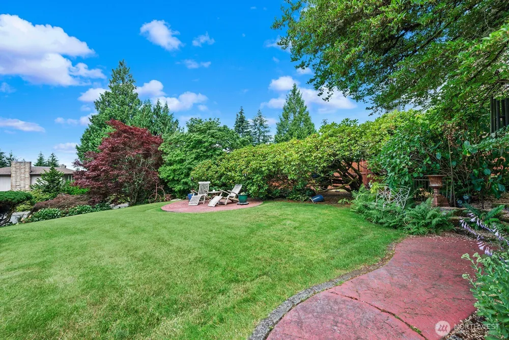 4400 157th Avenue SE Bellevue, WA 98006