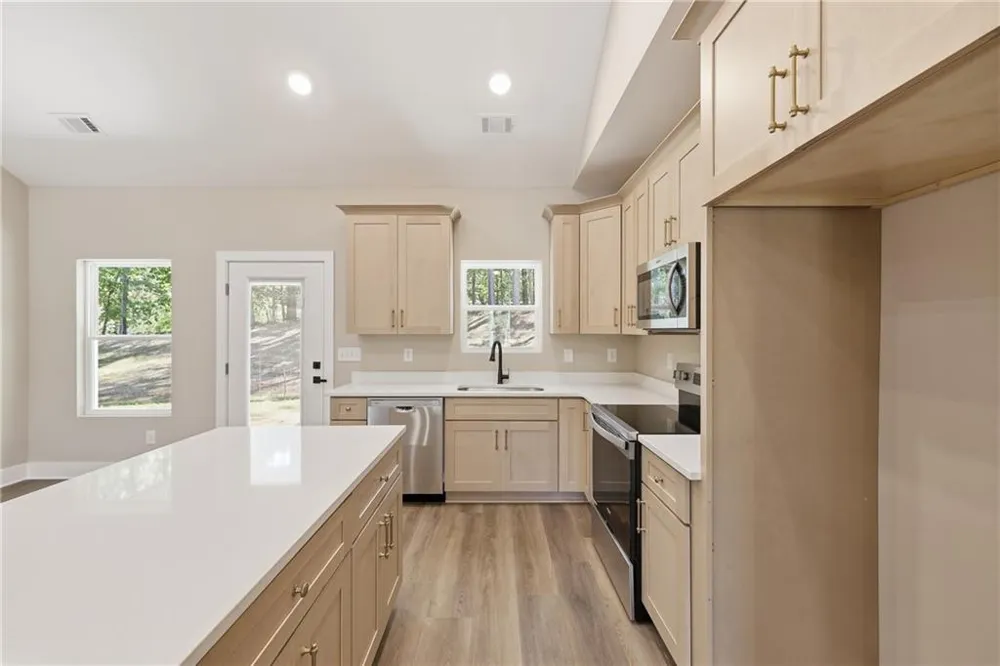 180 Edwards Road Clarkesville, GA 30523