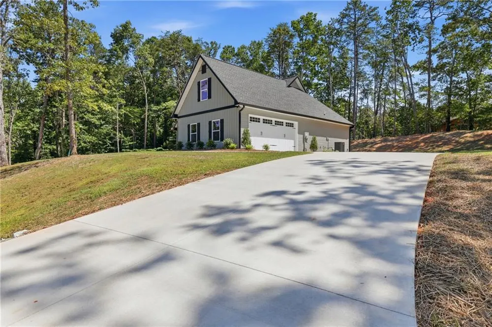 180 Edwards Road Clarkesville, GA 30523
