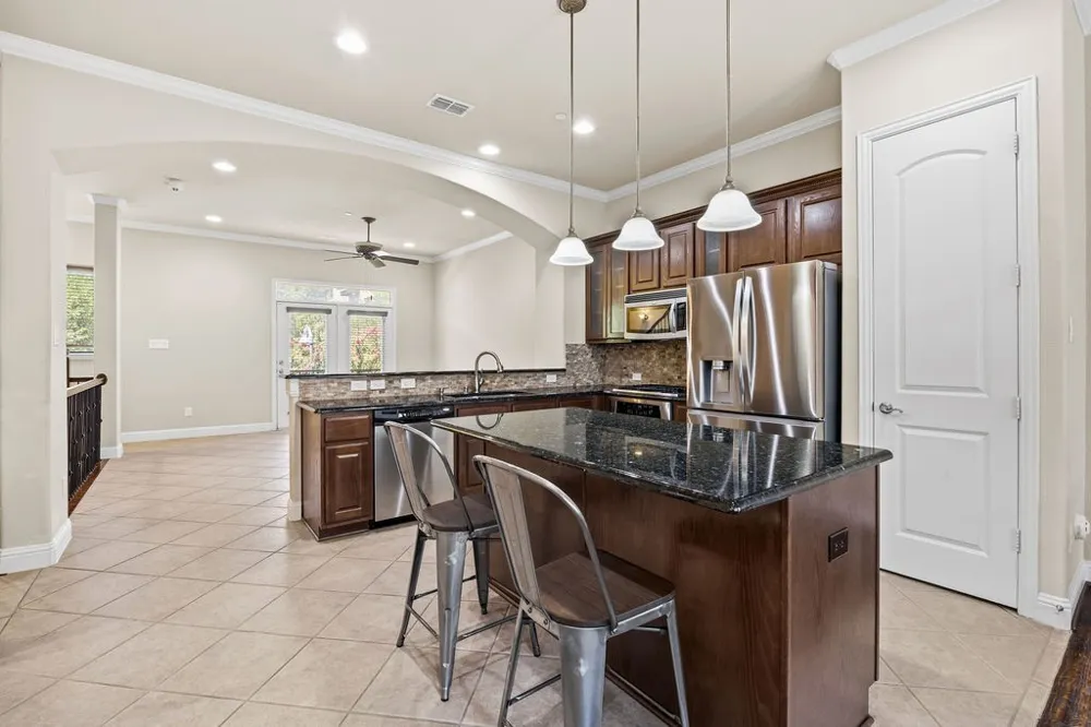 5736 Robbie Road Plano, TX 75024