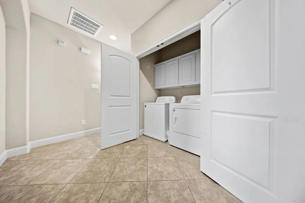 5736 Robbie Road Plano, TX 75024