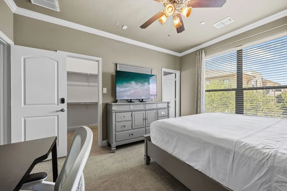 5736 Robbie Road Plano, TX 75024