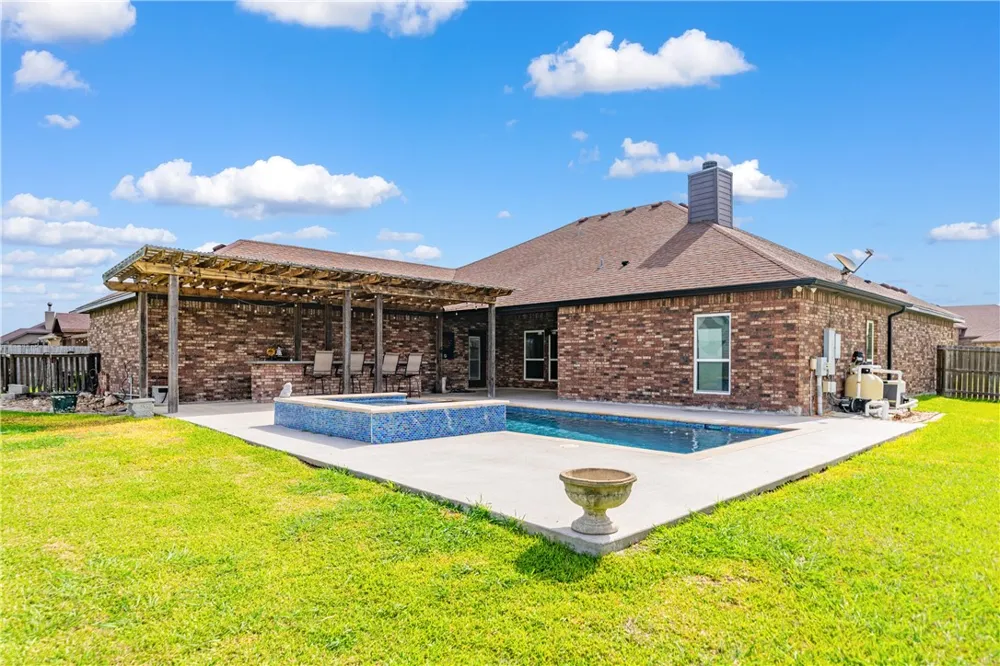 2033 Arash Drive Corpus Christi, TX 78413