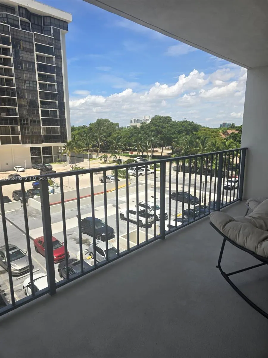 1901 Brickell Ave #B504 Miami, FL 33129