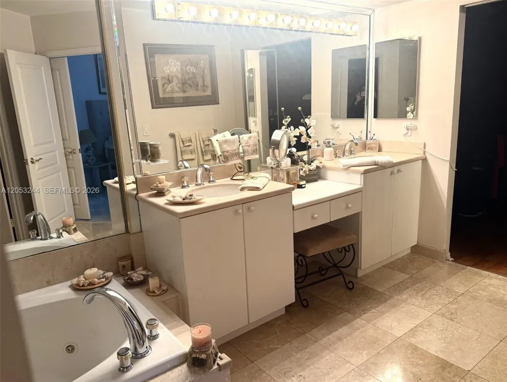8925 Collins Ave #11J Surfside, FL 33154