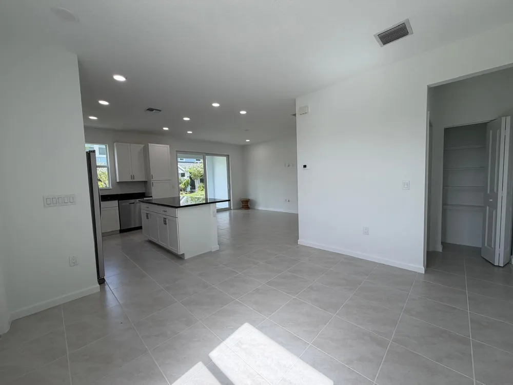 4402 Longwood Lake Square Westlake, FL 33470