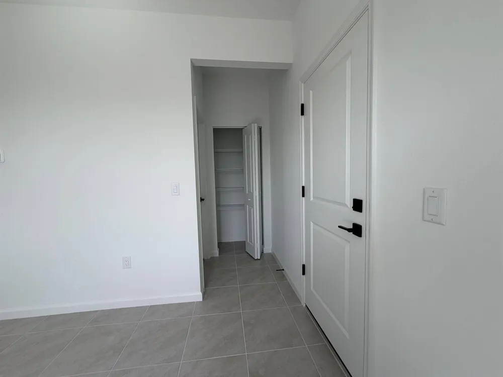 4402 Longwood Lake Square Westlake, FL 33470