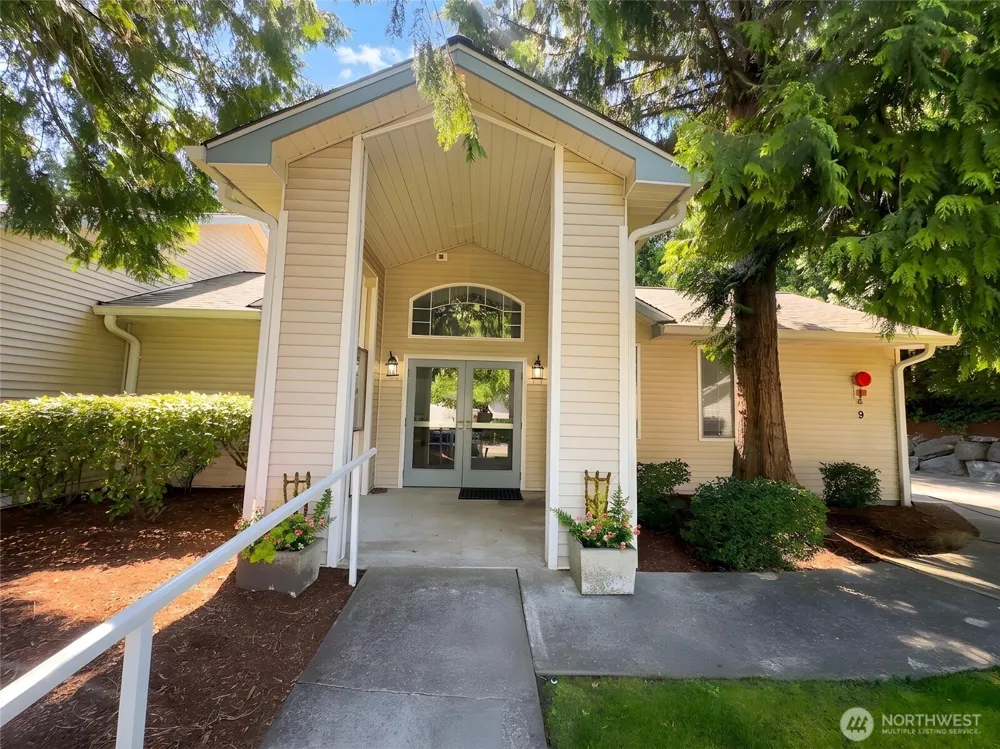 1920 S 368th Place #205 Federal Way, WA 98003