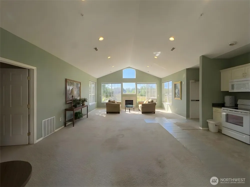 1920 S 368th Place #205 Federal Way, WA 98003