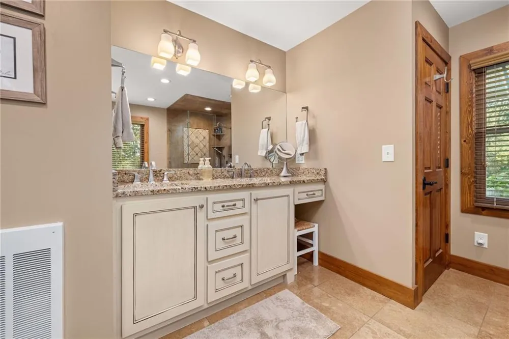 212 Knots Landing Drive Demorest, GA 30535